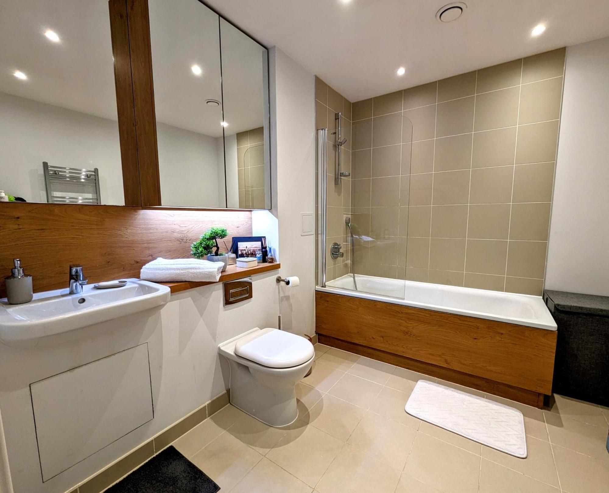 Modern London Apartment Near Greenwich - Rooftop City View Eksteriør bilde